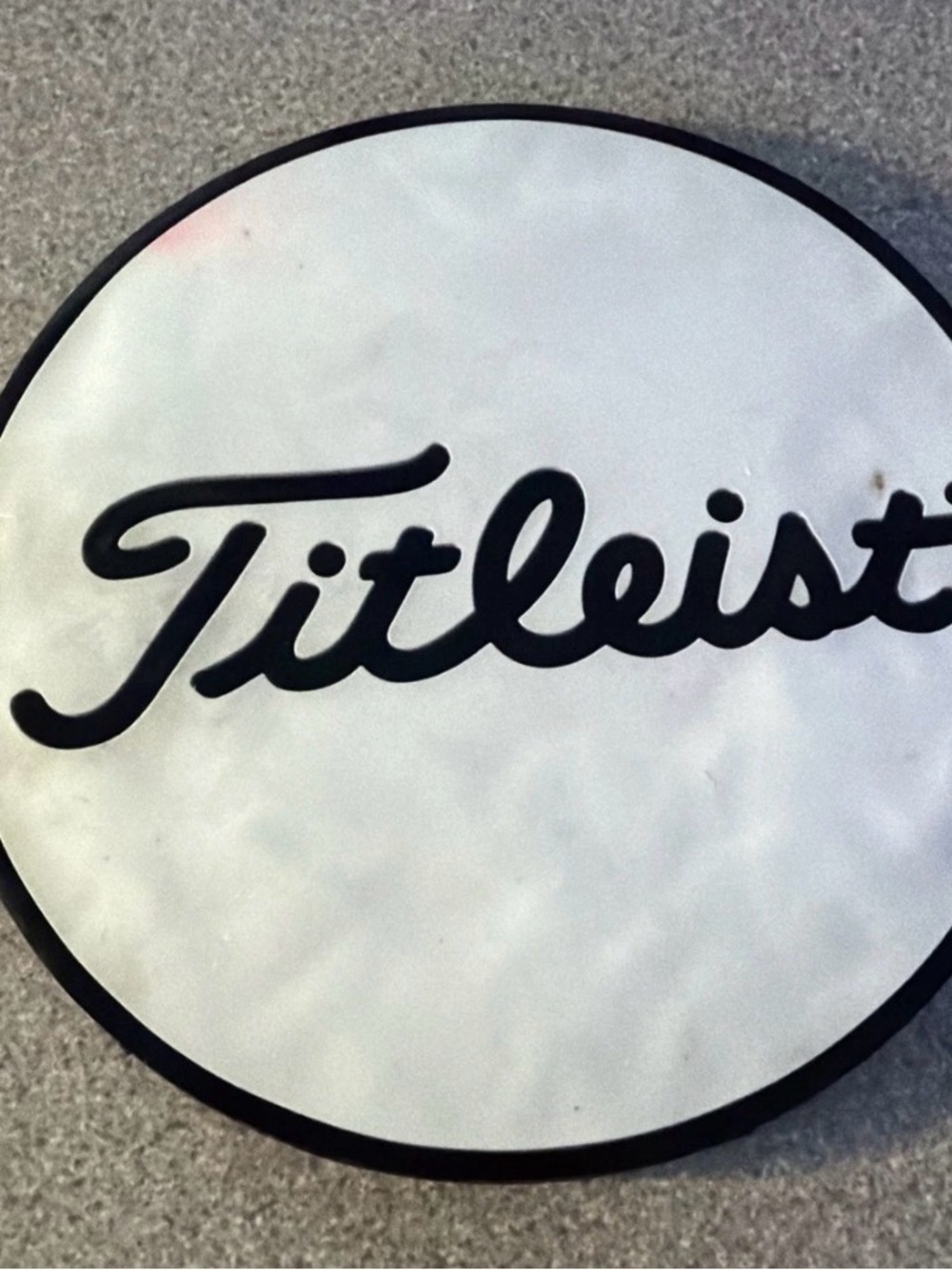 Titleist Black & White Round putting disk - Script Logo